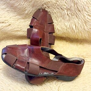AEROSOLES Brown Leather Woven Fisherman Sandals